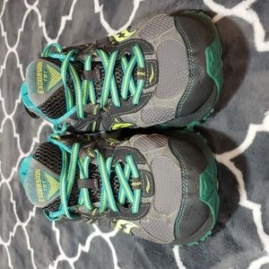 Womens Saucony Excursion TR7.  EUC!